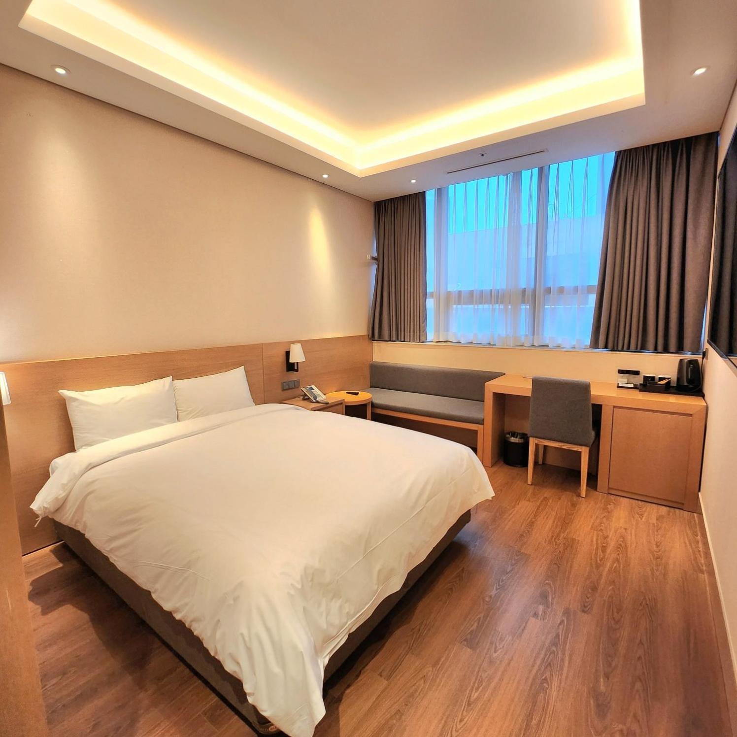 Arban Hotel Busan Bagian luar foto