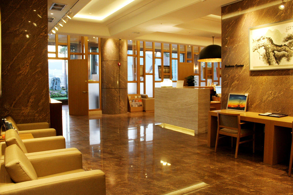 Arban Hotel Busan Bagian luar foto